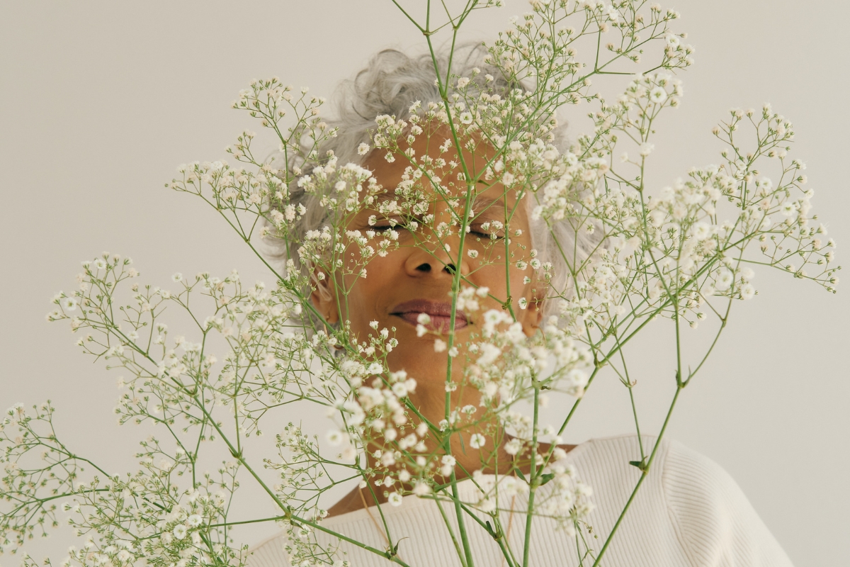 Dementia woman with babys breath